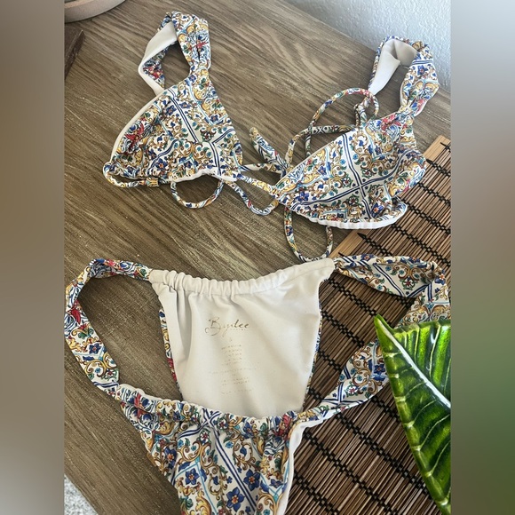 Bydee Sicilia Bikini SET, small, Cyprus top & bottoms, Majolica Tile - Picture 5 of 6